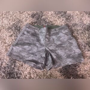 Spanx Stretch Twill Shorts Camo Size XL